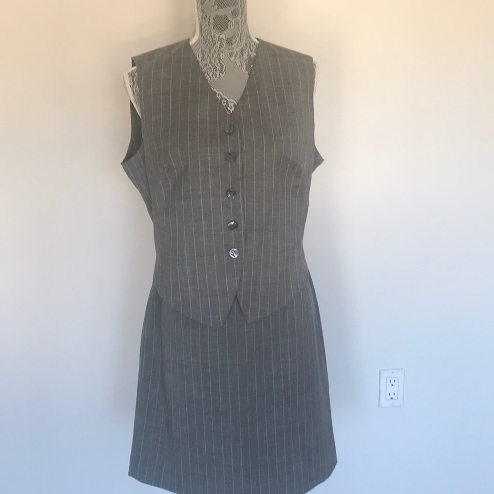 Casual Corner 2 pieces suit